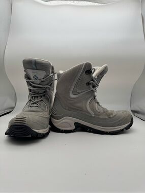 Columbia Light Gray Women's Outdoor Boots